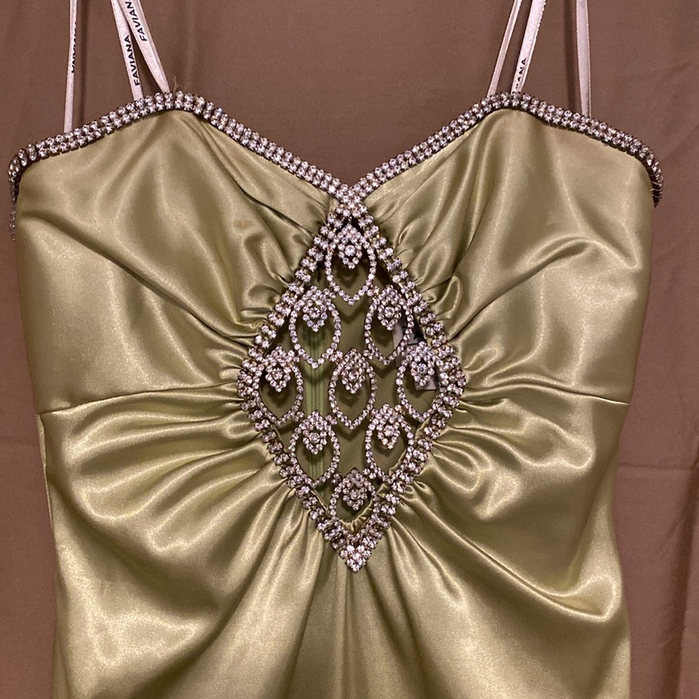 Prom elegance - Picture 2 of 3
